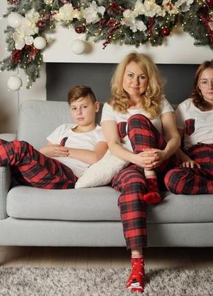 Новогодний пижамный фемели лук family look