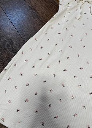 Сукня з квітковим принтом h&m 2