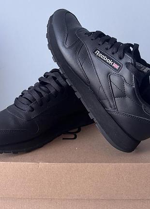 Reebok шкіряні кросівки