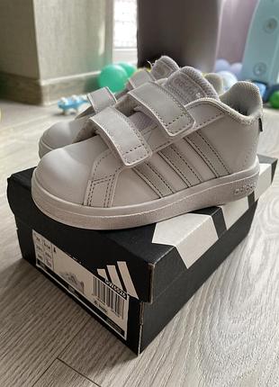 Дитячі adidas 23.5