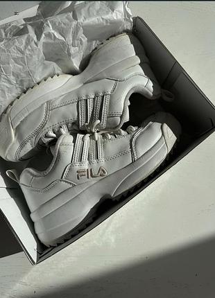 Жіночі кросівки fila discruptor 39 розмір білі