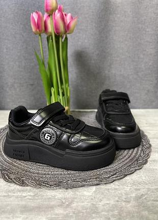 Кросівки для дівчинки