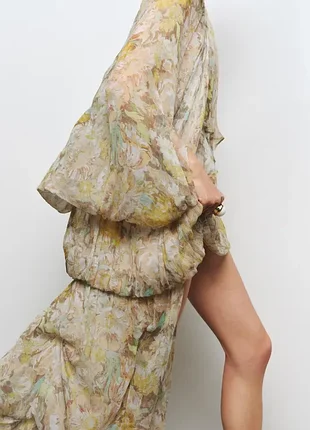 Zara эксклюзивное платье со шлейфом собранное