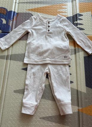 Костюмчик carter’s