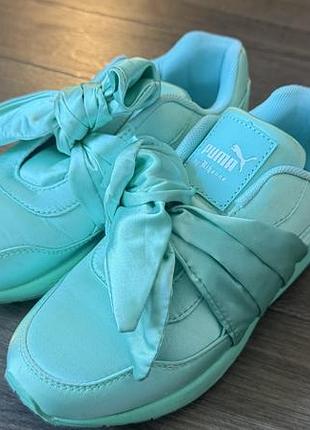 Кросівки puma fenty be rihanna в ніжно салатовому кольорі . в ідеальному стані , взуті один раз.
