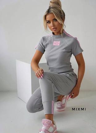 Спортивный костюм