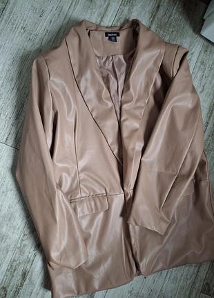 Кожаный пиджак блейзер boohoo (беж/кемел)