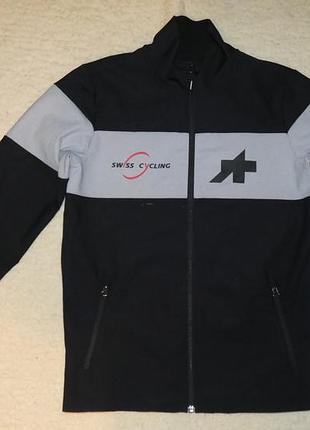 Эксклюзивная велокуртка assos swiss cycling softshell (оригинал). размер s