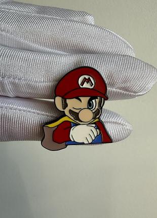 Пін значок металевий брошка  “маріо (super mario, nintendo) з серйозним виразом” — значок mario character