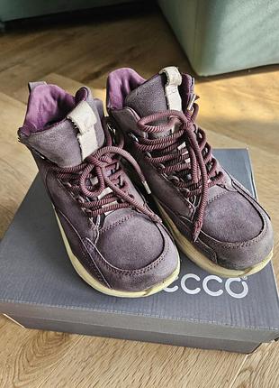 Ботинки для девочки ecco
