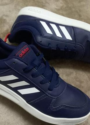 Кроссовки весна-осень кожа мал.35р.adidas  вьетнам
