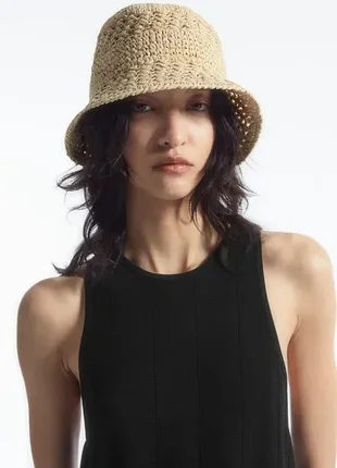 Соломенная шляпа cos crocheted straw bucket hat / xs-s
