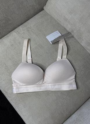 Жіночий беежвий котоновий топ puma padded bra з чашечками, розмір s, артикул 907863-08