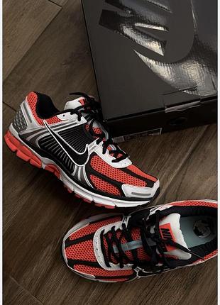 Nike zoom vomero 5 se (42 розмір)
