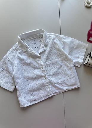 Вкорочена блузка з прошви zara