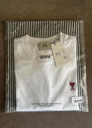 Новая базовая футболка ami