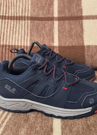 Женские кроссовки jack wolfskin