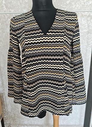 Гарна блузка розмір l-xl, дефект