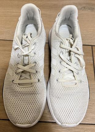 Кросівки adidas 40,5, 650