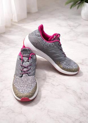 Жіночі кросівки оригінал adidas. р. 40, 25 см