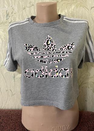 Футболка adidas