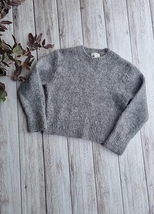 Шерстяной серый пушистый укороченный свитер вязаный от h&amp;m