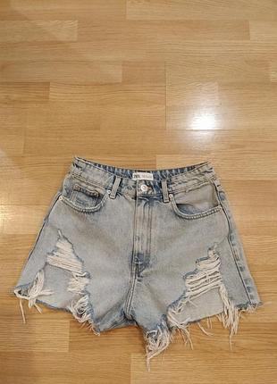 Джинсові  шорти , оригінал, 💯 котон
zara, size m