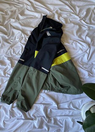 Мужская водоотталкивающая куртка ветровка new balance s m