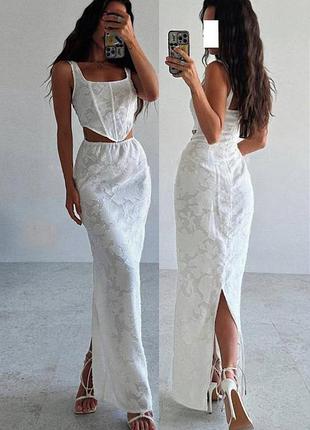 Распродажа платье prettylittlething корсетное с вырезом имитация костюма