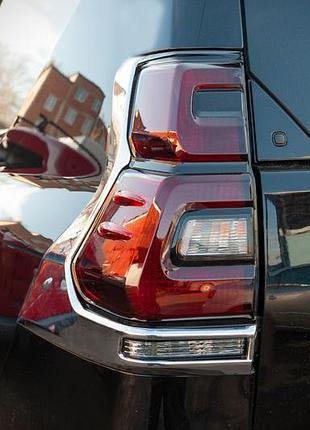 Накладки на стопи v2 (2 шт., 2018-2026) для toyota land cruiser prado 150 рр