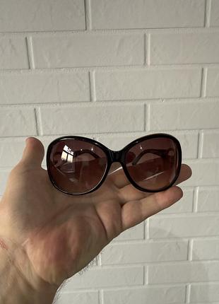 Розкішні сонцезахисні окуляри від gucci