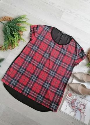 Ошатна червона блузка в шотландську клітку для новорічній фотосесії