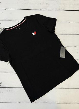 Нова футболка фірми tommy hilfiger оригінал розмір s