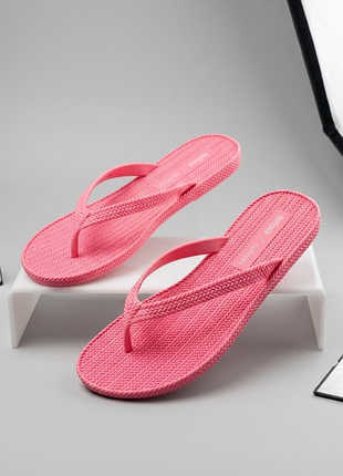 Яркие вьетнамки melissa x salinas.крана производитель: бразилия (made in brazil). размер eur:41/42.полная длина стельки: 26.5 см.цвет розовый,оригинал