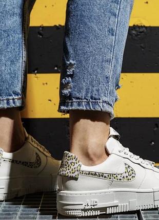 Кросовки  жіночі форси nike w af1 pixel se white