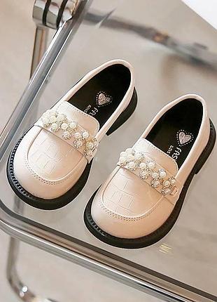 Стильні лаковані туфлі лофери для дівчинки 3