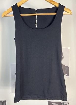 Базовий топ zara з круглим вирізом у чорному 🖤