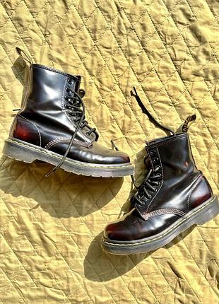 Dr. martens cherry red