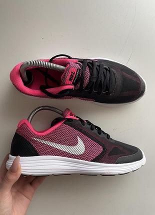 Кросівки nike revolution 3