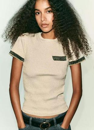 Футболка приталенная с металлизированными нитями zara цвет: бежевая