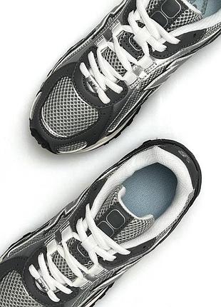 Balance 204l grey metallic beige 5