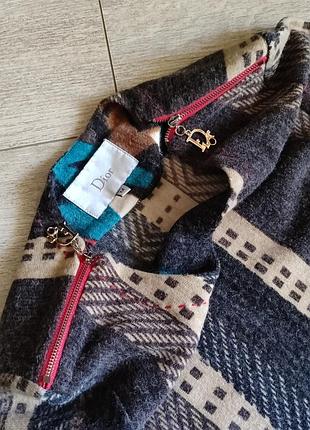 Стильна цікава сукня 70%wool