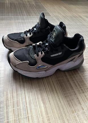 Кросівки adidas