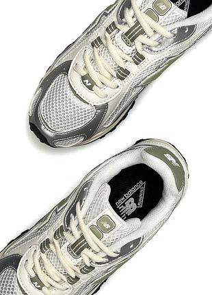 Balance 204l white metallic beige 2