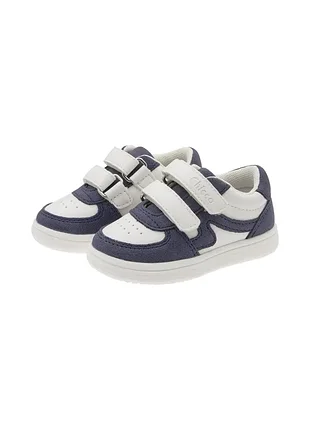 Новые кроссовки chicco, размер 25. оригинал. италия.