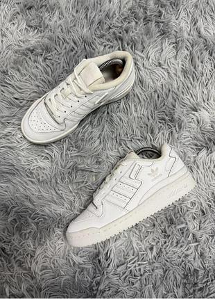 Оригинальные кроссовки adidas