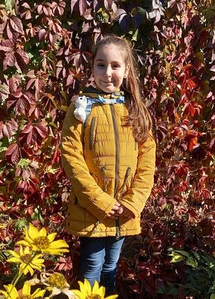 Деми легкая куртка курточка удлиненная плащиком 140 см девочка