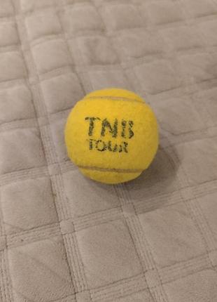 Тенісний м'яч tnb tour — це високоякісний м'яч преміумкласу