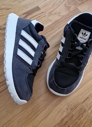 Кроссовки adidas/ размер 29