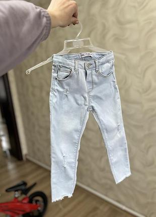 Джинси zara 104 розмір 3-4 роки світло-блакитні